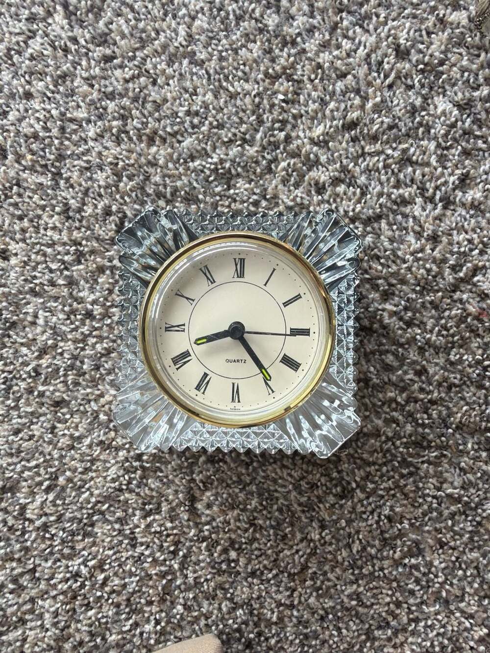Avon Vintage Crystal Lead Glass Quartz Desk Table Clock with Roman Numerals